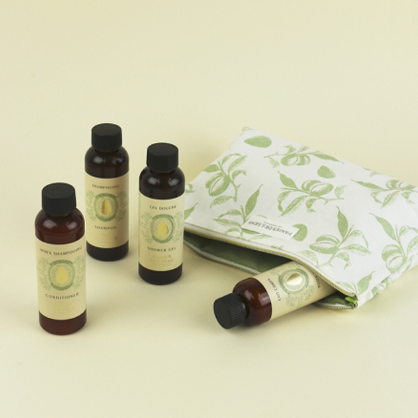 Almond Travel Set